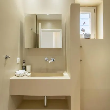 Vakantiehuis - 3br Cycladic House - White Heaven Apt4 *